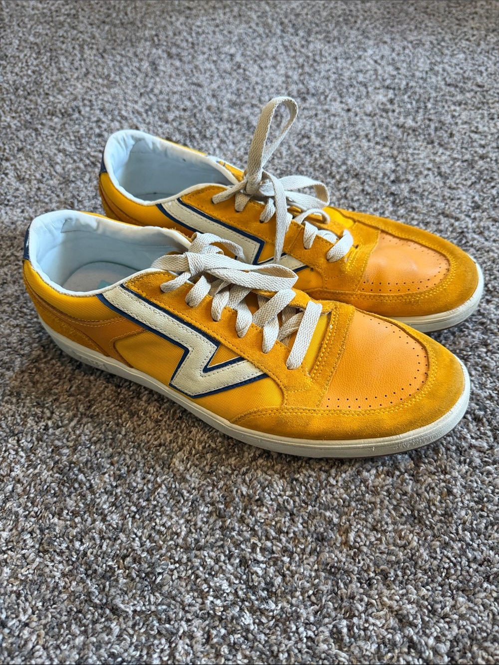 Van's Serio Collection Men's Yellow Casual Leather & Suede Sneakers Size 13